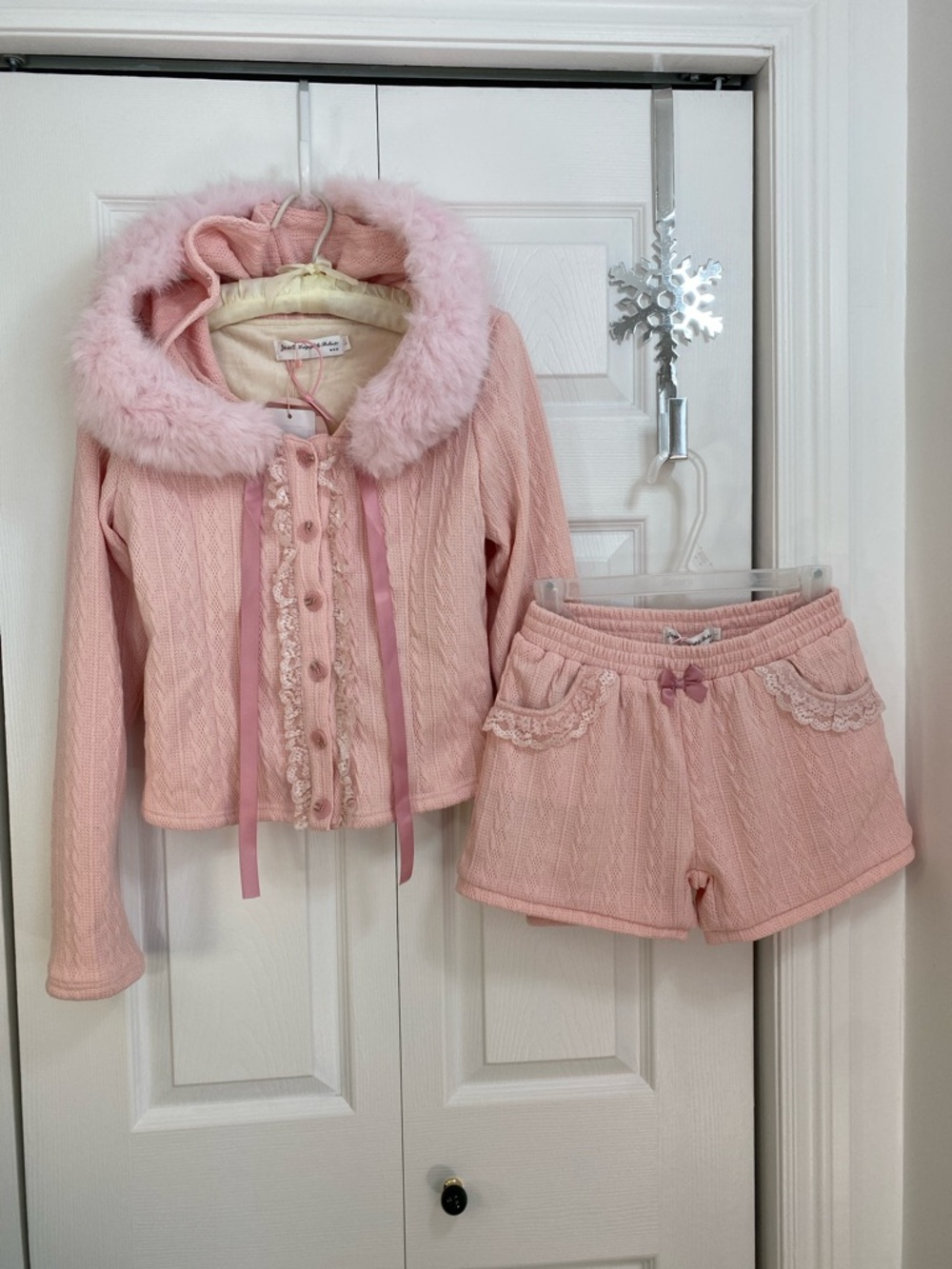 Cute Kawaii Set, Pink Faux-Fur Trim Knit Jacket & Shorts Set, NWT